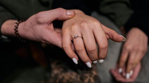 Військовий освідчився дівчині прямо на лінії зіткнення: зворушливі фото