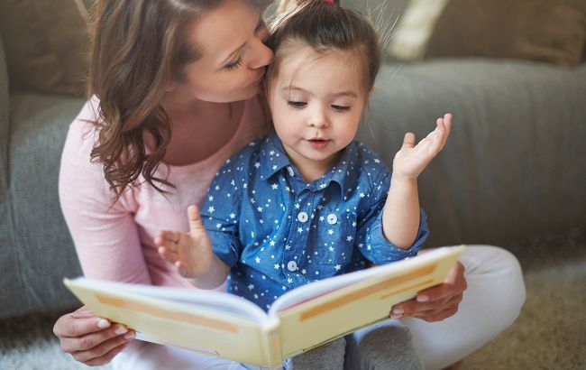 Готують до дорослого життя: чому потрібно читати дітям більше казок