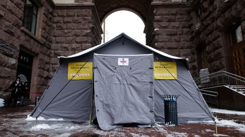 Больше не нужны. Что сделают с пунктами несокрушимости в Киеве после блекаутов