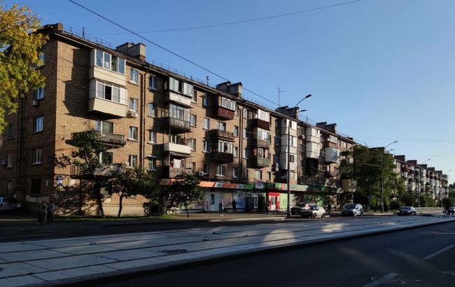 В Україні планують зносити "хрущовки" та "панельки", а їхніх мешканців - відселяти: що відомо