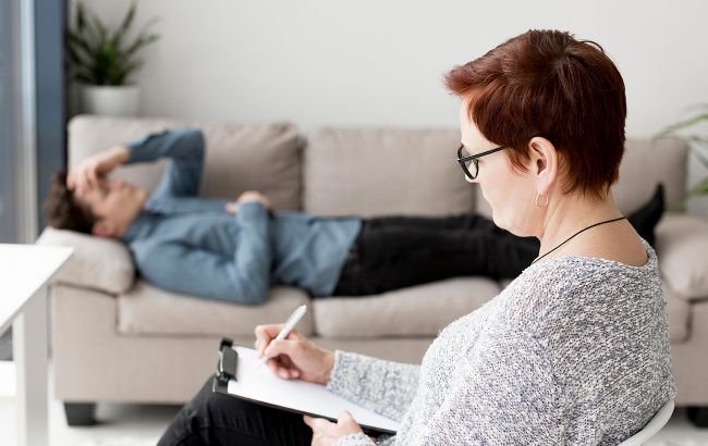 В Україні розвінчали популярний міф про психіатрів: дізнайтеся правду