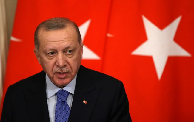 Президенту Туреччини Ердогану стало погано під час прямого ефіру