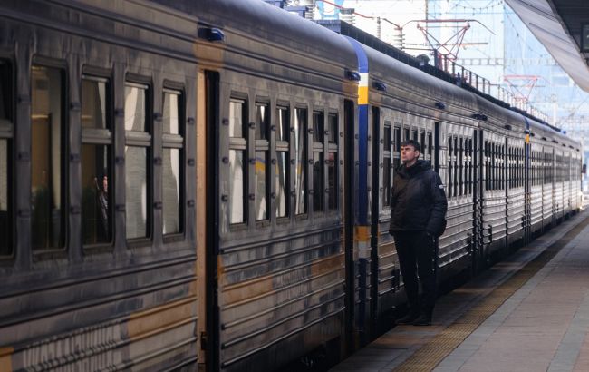 Укрзалізниця повернула охорону в потяги: на яких рейсах стало безпечніше