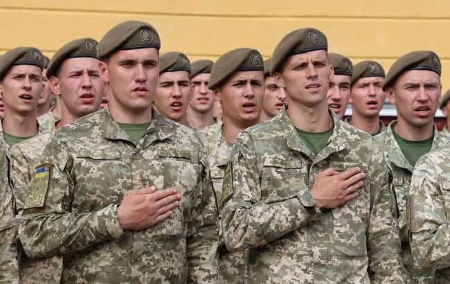Украинские военные могут получать дополнительные выплаты, но не у всех есть такое право