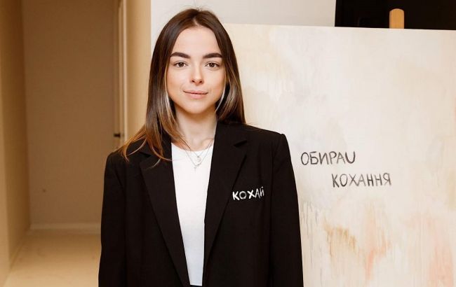 "Жизнь одна": розпіарена художниця Соня Морозюк потрапила в мовний скандал