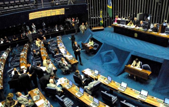 Из правящей коалиции Бразилии вышла крупнейшая партия