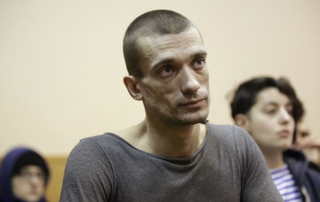 Російський художник Павленский оскаржив свій арешт в ЄСПЛ