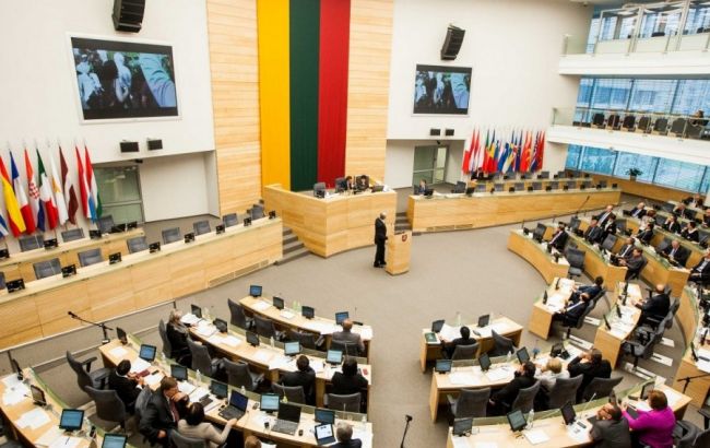 Литовський парламент засудив порушення прав кримських татар в Криму