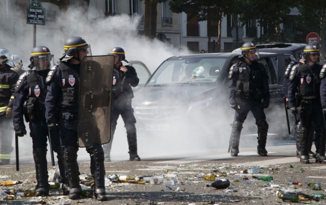 Більше 120 демонстрантів затримані у Франції через зіткнення з поліцією