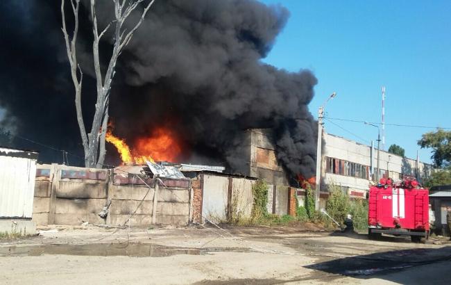 Пожар в Буче тушат 80 человек и 18 единиц техники, - ГСЧС