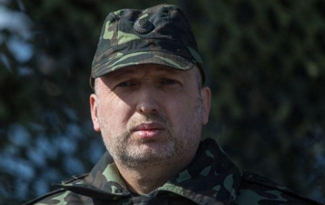 Украина будет делать все, чтобы вырвать своих героев из российских казематов, - Турчинов
