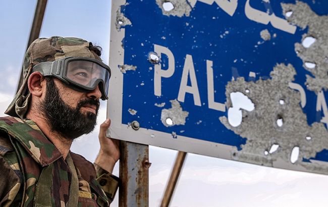 Бойовики ІДІЛ перекрили головний шлях постачання між Хомс і Пальмірою