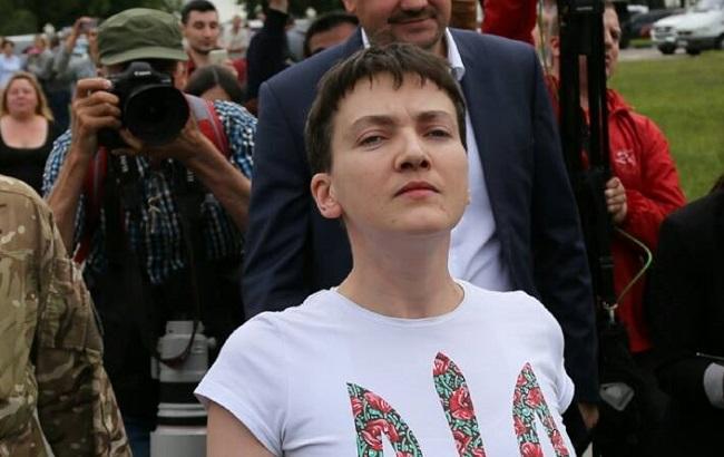 Савченко пожелала россиянам встать с колен