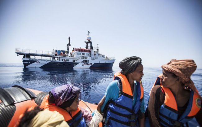 Голландський фрегат врятував в море майже 300 мігрантів