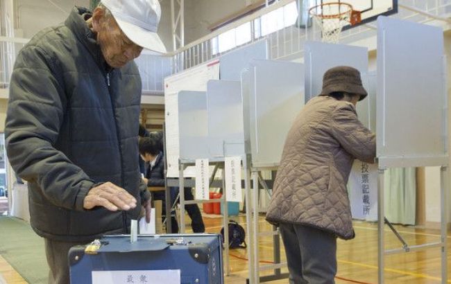 В Японии проходят парламентские выборы