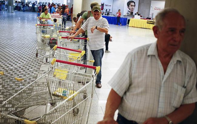 У Венесуелі армія взяла під контроль поставки продовольства