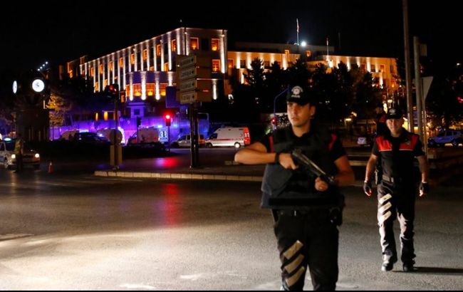 Переворот у Туреччині: заява від імені збройних сил не була санкціонована військовим командуванням