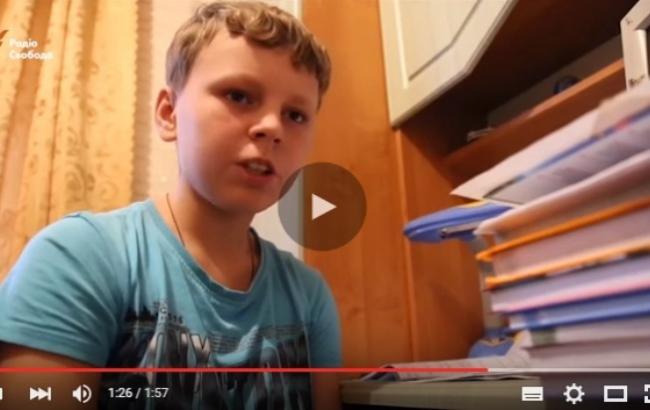 Журналисты показали, как ходят в школу дети на линии фронта