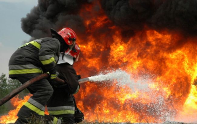 У Львові горить колишня військова частина