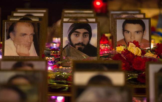 Как украинцы чтили Героев Небесной сотни: 18-20 февраля в фотографиях