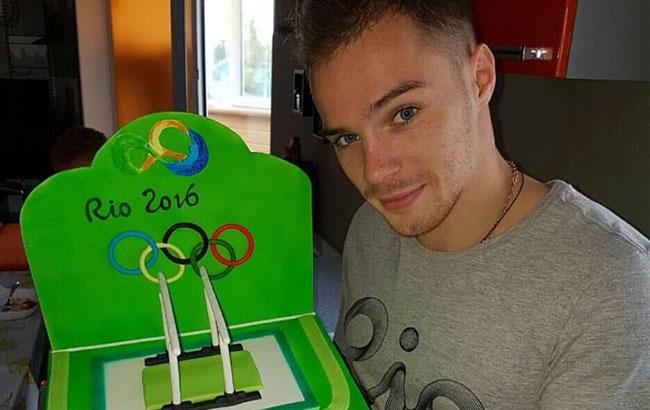 Верняев похвастался "олимпийским" тортом от мамы