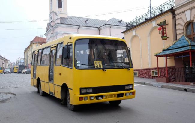 В Черновцах маршрутчик потерял сознание и сбил пешехода