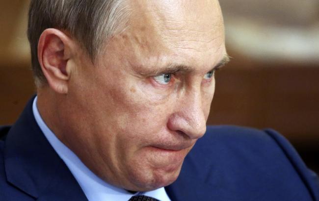 Путін заявив, що Порошенко "переводить стрілки" щодо Донбасу