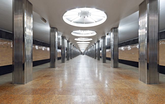 В Киеве на станции метро "Берестейская" мужчина бросился под поезд