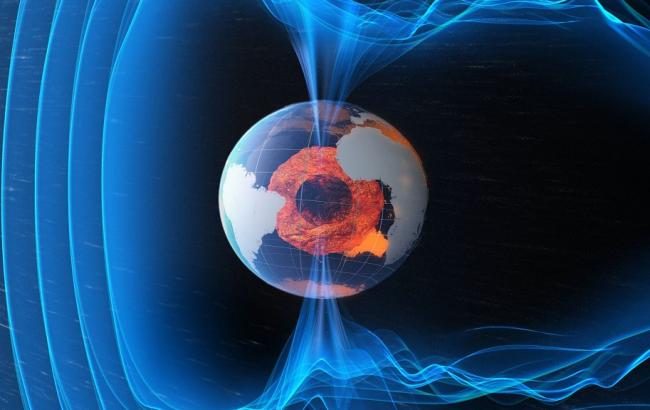 NASA зафиксировало на полюсах Земли огромную солнечную дыру