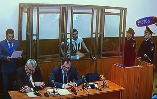 Надія Савченко заспівала гімн України у залі суду
