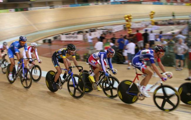 Украинские спортсмены добыли "золото" на Кубке мира по велотреку