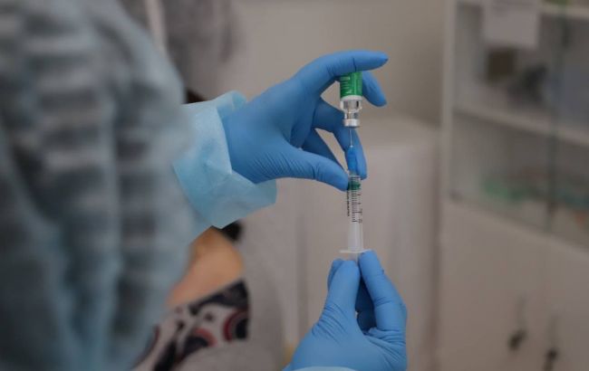 Вакцинація в МВЦ в Києві триватиме цього тижня п'ять днів