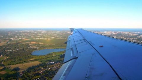 Литва закрыла свое небо для белорусских авиакомпаний