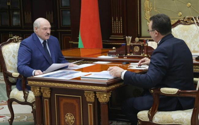 Лукашенко розпорядився створити в Білорусі "найкращу" COVID-вакцину