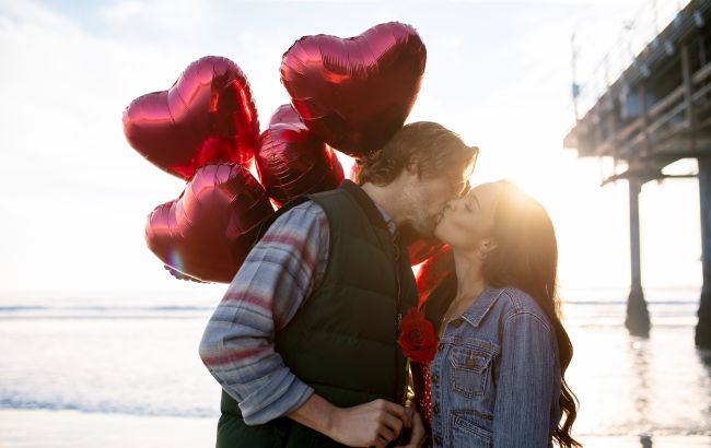 Кращі ворожіння до Дня святого Валентина: на суджених, щасливе кохання та шлюб