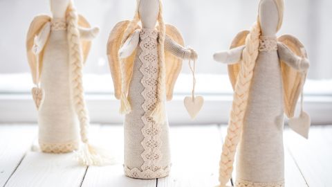 Дни ангела в апреле 2023: как назвать ребенка, чтобы он был счастливым