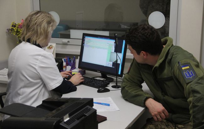 Как военному получить самые большие выплаты после ранения и сколько денег можно получить