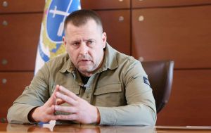 Збитий "Шахед" впав за 10 метрів від будинку мера Дніпра (фото)