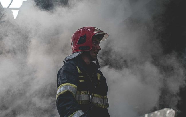 Пожежі і постраждалий: Росія вдарила по залізничній інфраструктурі Полтавщини