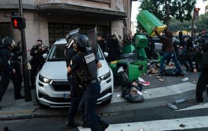У Франції під час протестів затримали понад 1800 людей, мітинги охопили сусідню країну