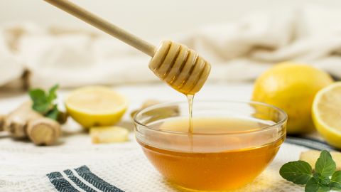 Лікарі розповіли про наслідки регулярного вживання меду