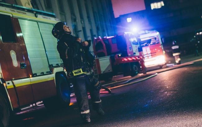 Волгоградську область РФ атакували дрони: горить нафтобаза, жителів можуть евакуювати