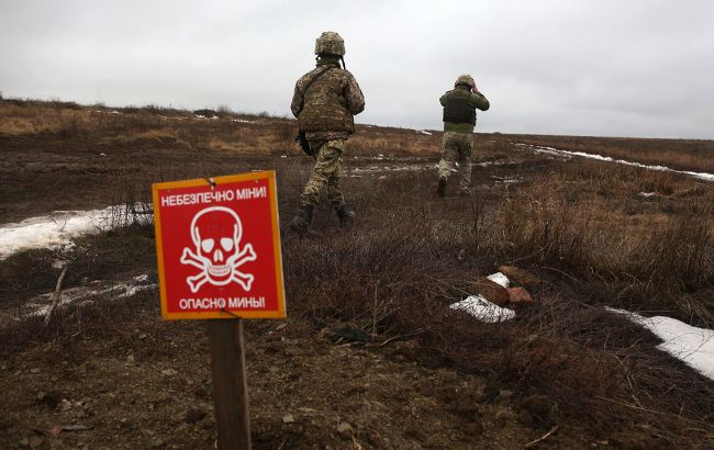Как выбрать маршрут и не наткнуться на мины: в Украине создали карту взрывоопасных территорий