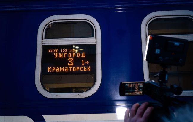 Куда делись билеты? "Укрзализныця" объяснила, почему сейчас сложно их купить