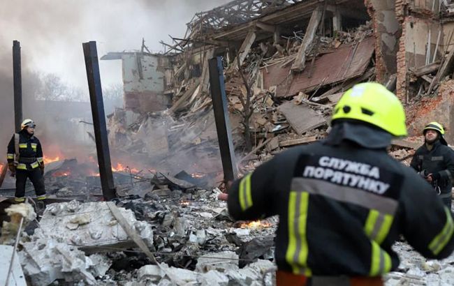 Мэр Славянска заявил о масштабном обстреле города: до 15 пожаров и много жертв
