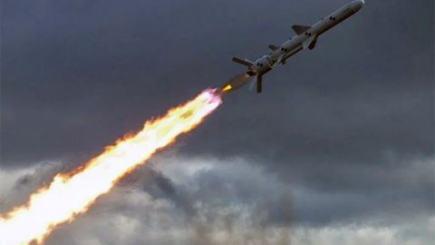 Ракетний удар РФ по Дніпру 18 травня - зруйновано об'єкт транспортної  інфраструктури | РБК-Україна