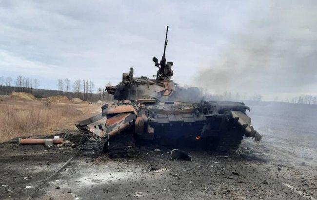 У бою під Києвом ЗСУ знищили колону російських танків і БМП