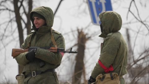 Прячутся в профилактории. Партизаны нашли место базирования россиян в Горловке (видео)