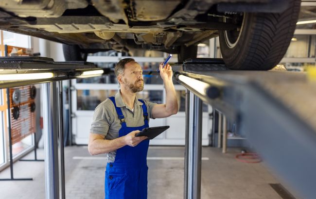 Економія на ремонті авто: коли спроба зберегти гроші призводить до втрат і як цього уникнути