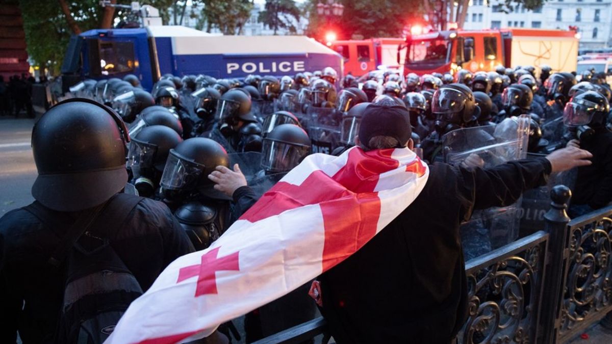 Протесты в Грузии - силовики в Тбилиси разогнали акцию 30 ноября, видео | РБК Украина